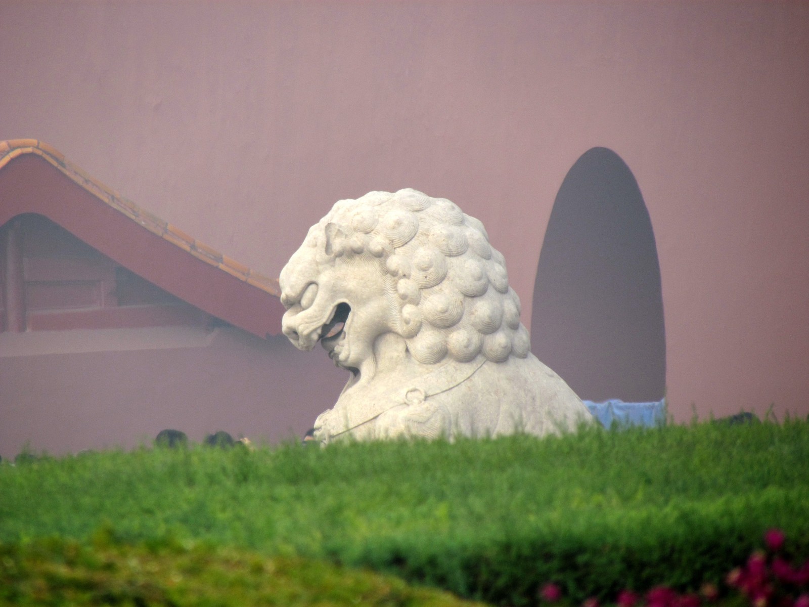 Beijing - Forbidden City - Lion statue