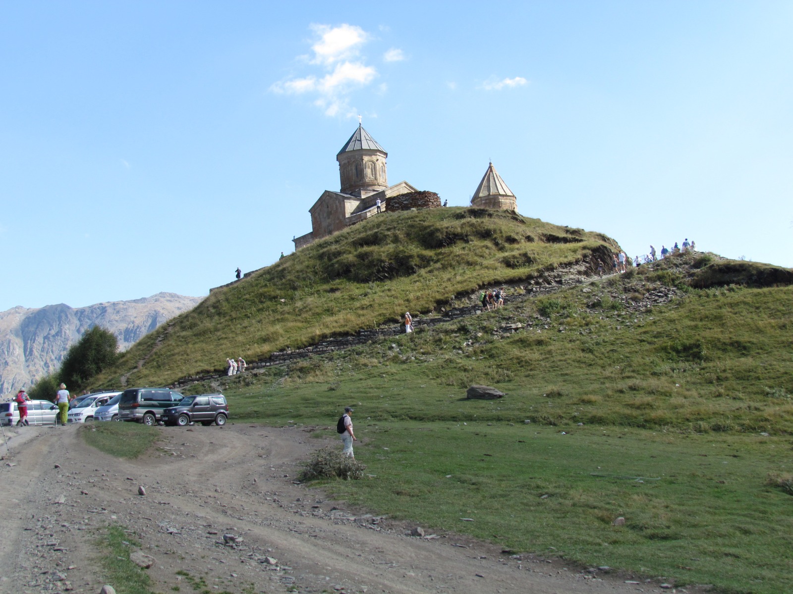 Stepantsminda - Tsminda Sameda