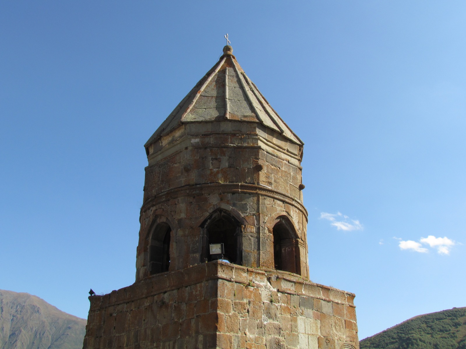 Stepantsminda - Tsminda Sameda