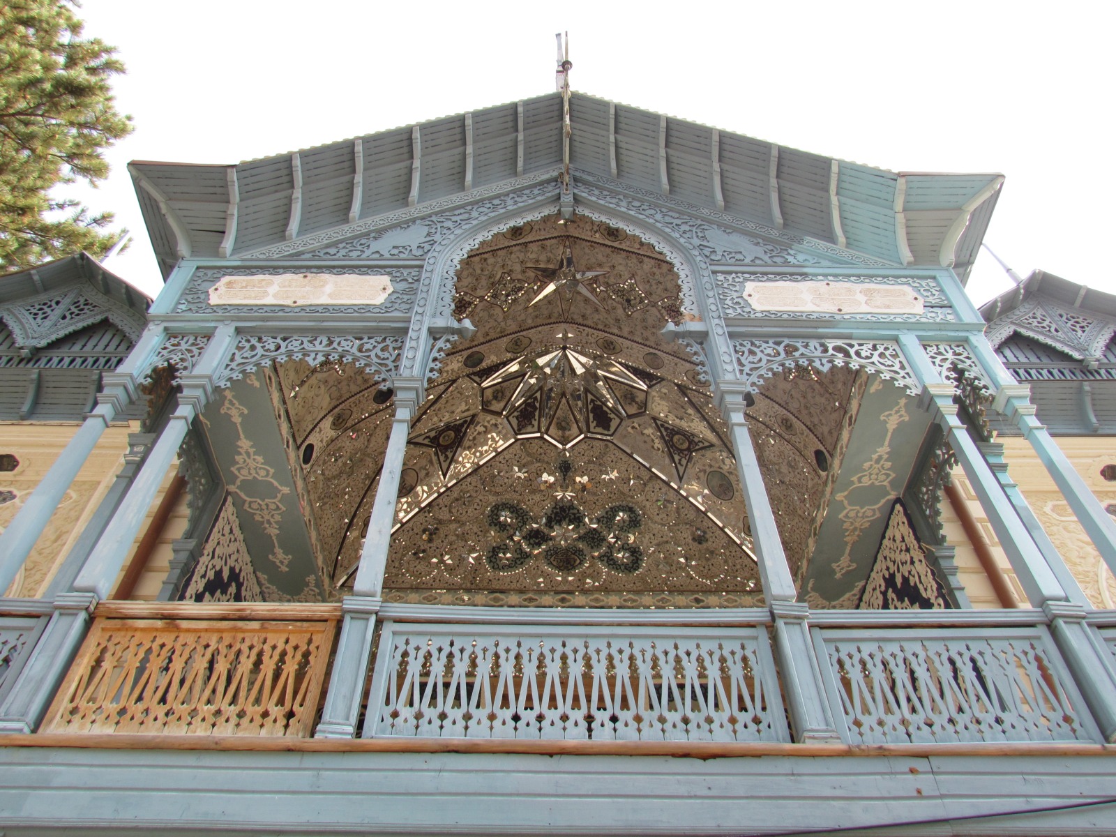 Borjomi - Oriental building