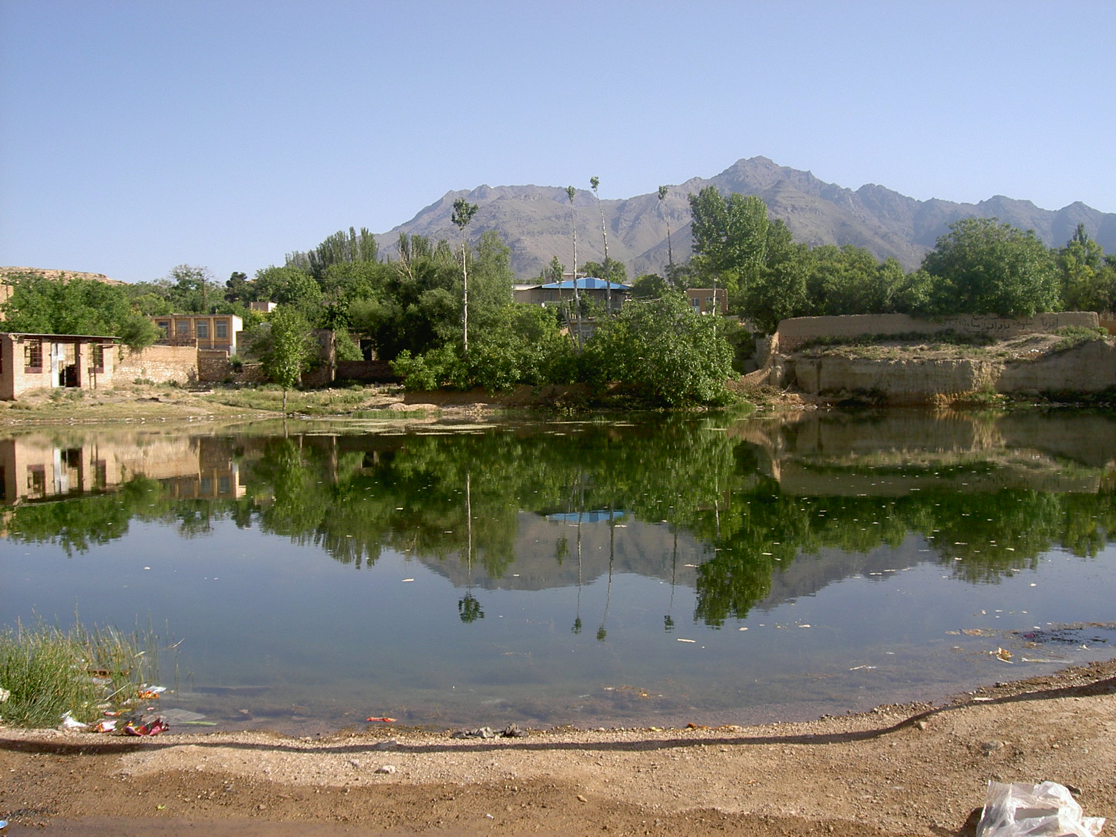 Between Esfahan and Kashan