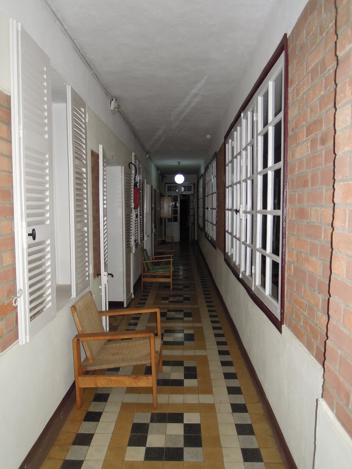 Antsirabe - Haunted hotel - Corridor