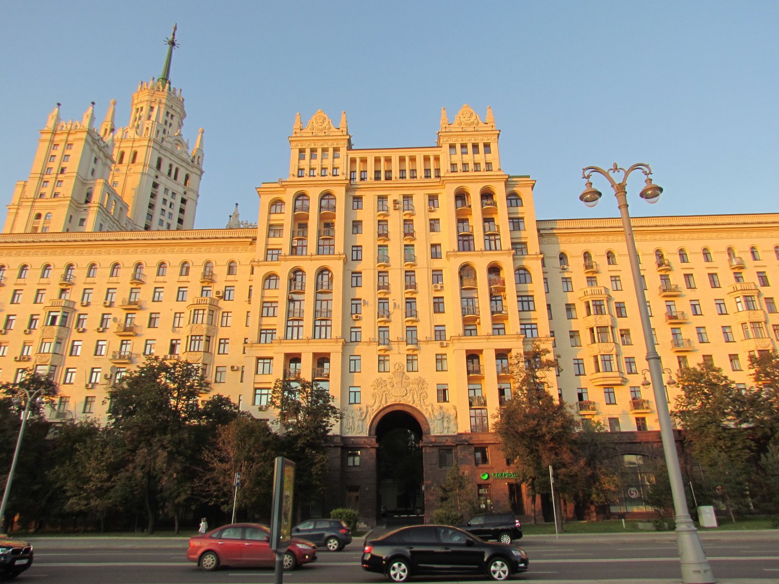Kotelnicheskaya Embankment Building