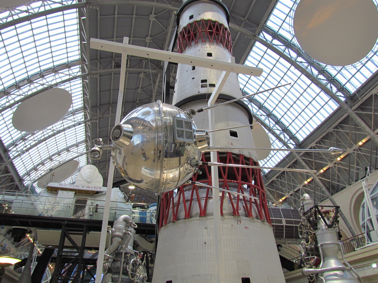 VDNKh - Pavillion 'Cosmos' - Luna 1 spacecraft