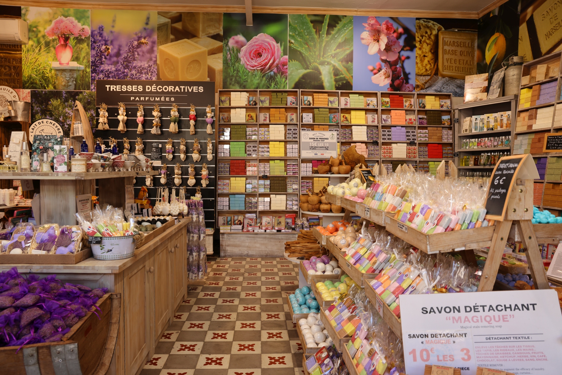 Les Baux-de-Provence - Soap shop