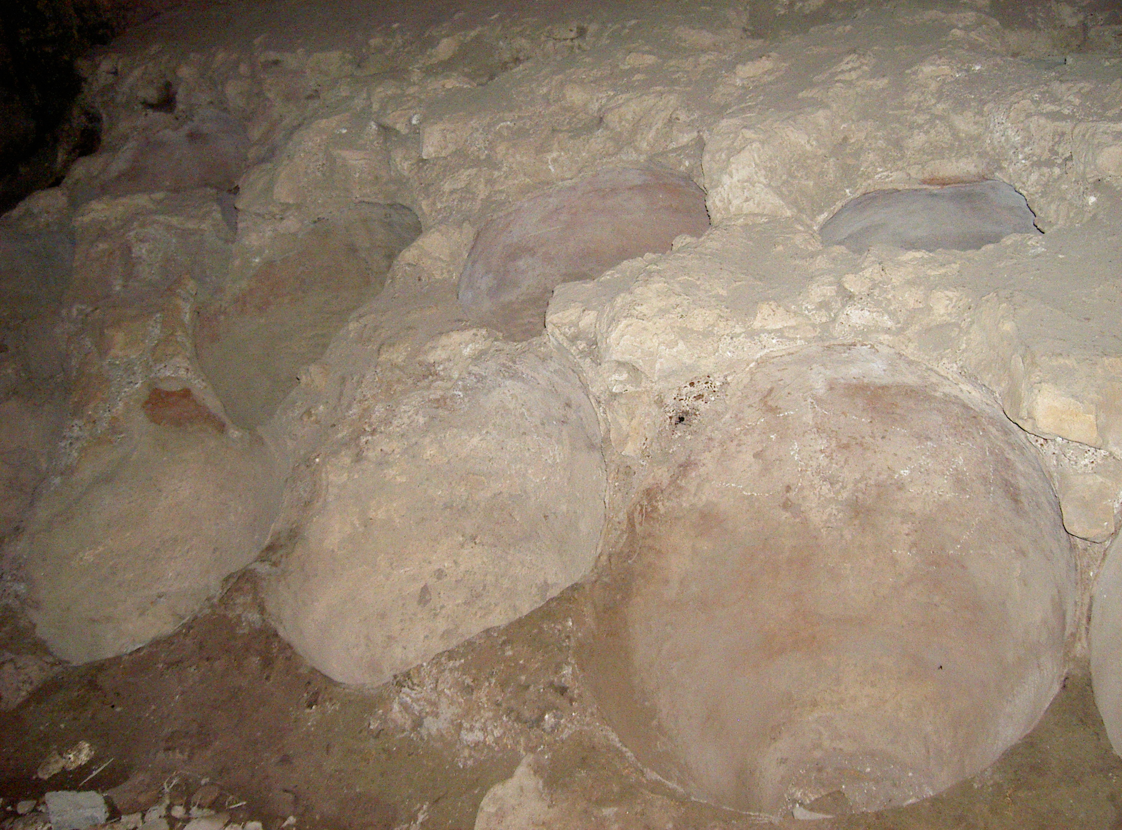 Near Homs - Krak Des Chevaliers - Food pantry