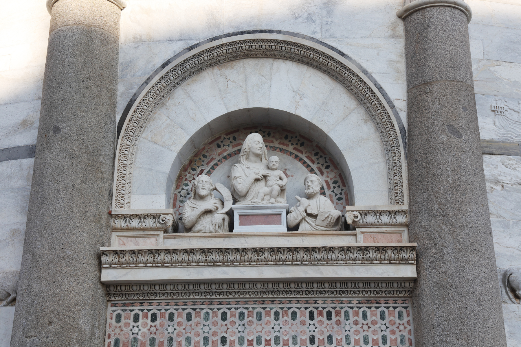 Pisa - Tower of Pisa - Entrance detail