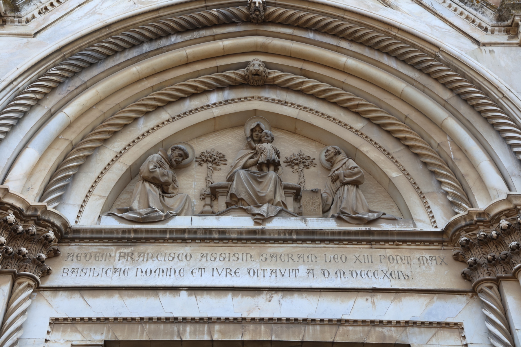 Siena - Basilica di San Francesco - Door detail