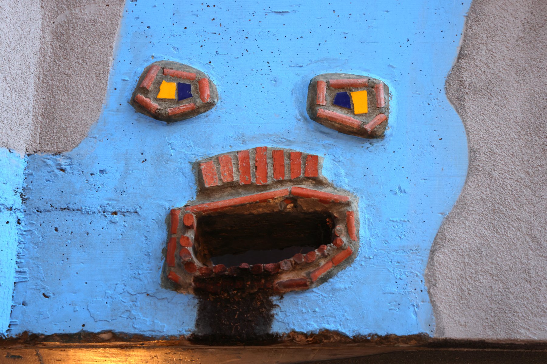 Hundertwasserhaus - Drain