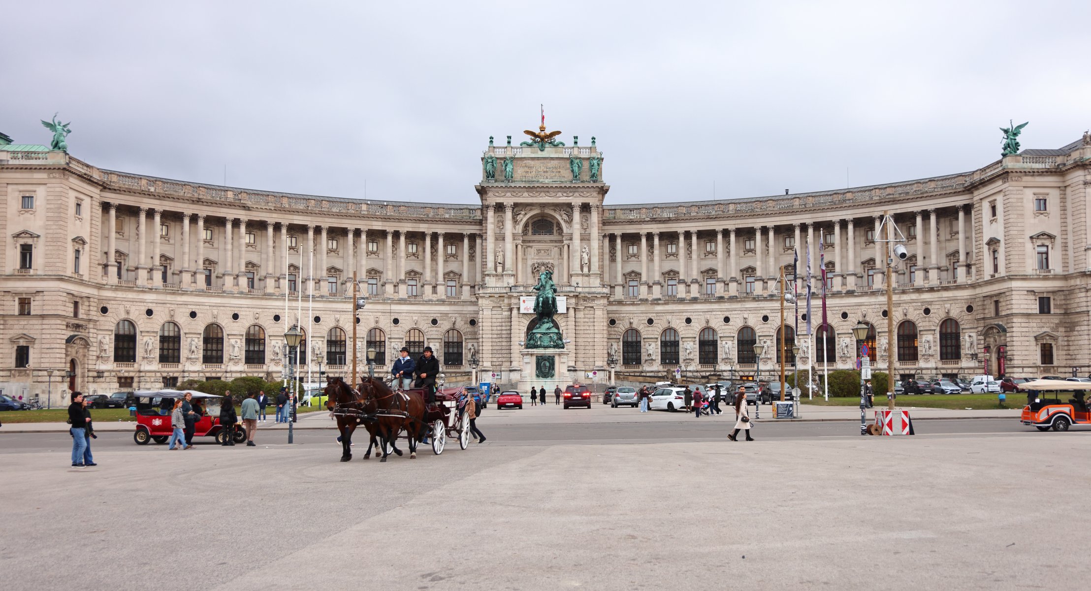Hofburg - Heldenplatz